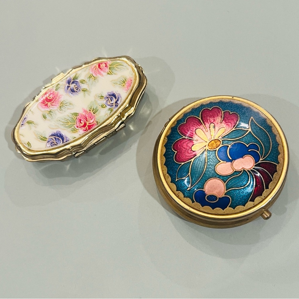 ✨VINTAGE TRINKET TRAYS - Picture 2 of 2